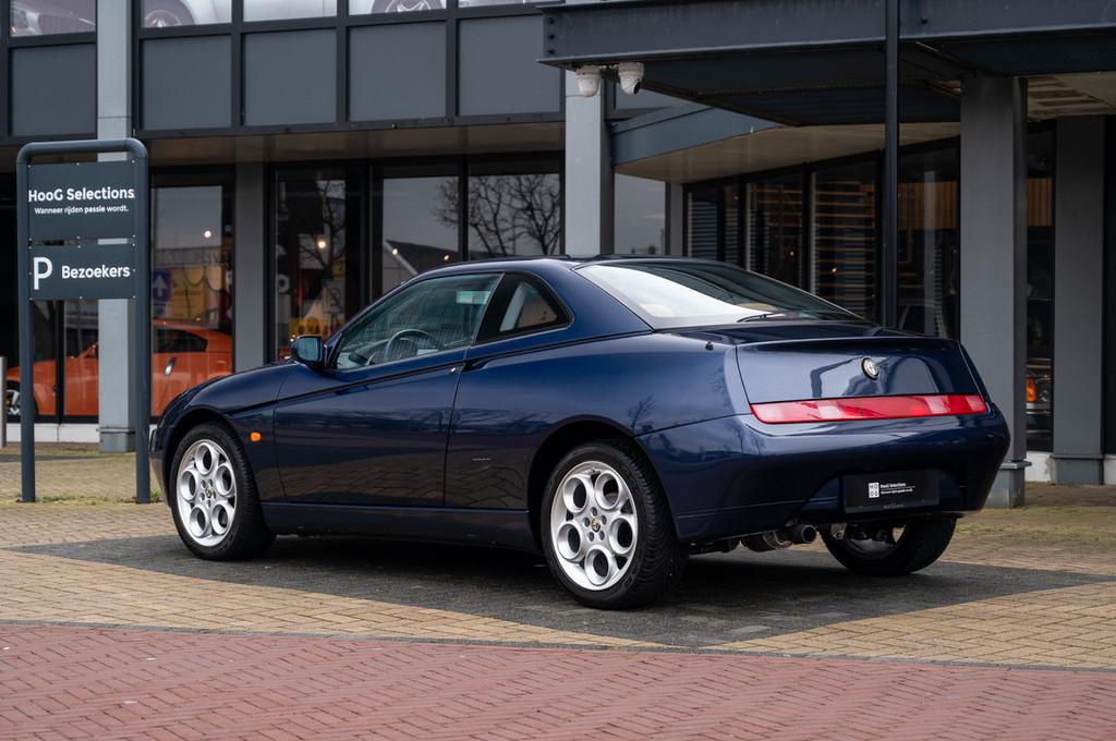 Alfa Romeo GTV 1.8 T.Spark 16V (bj 1999), Auto's, Beige, Overige brandstoffen, Bedrijf, Alfa Romeo