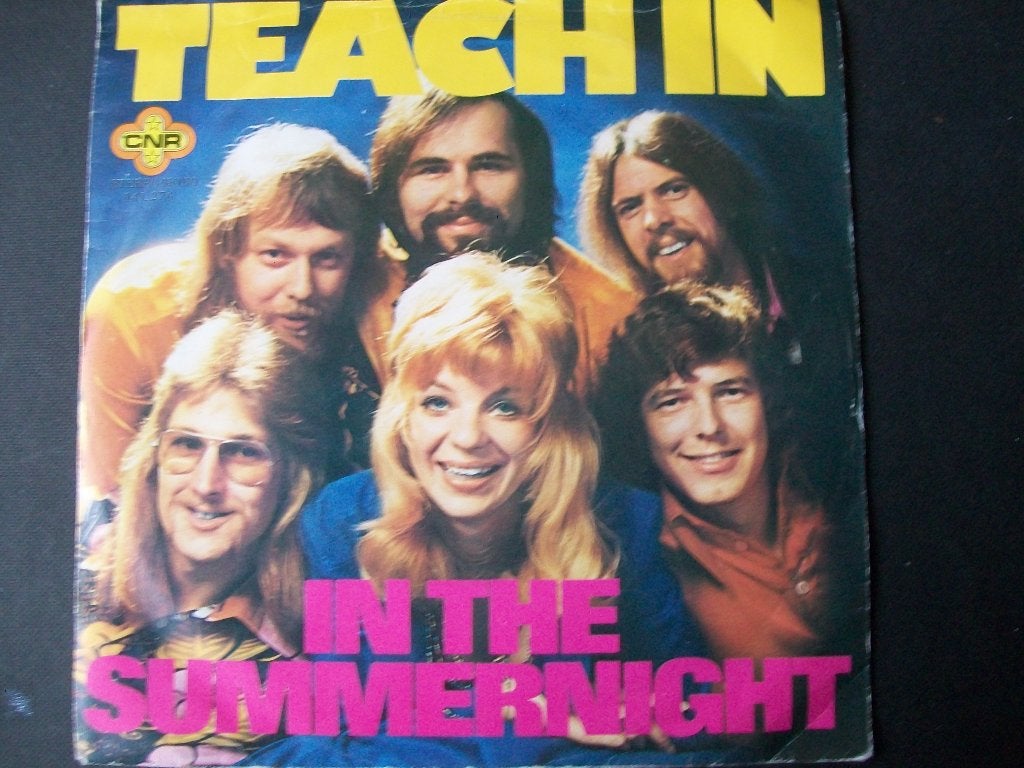 TEACH IN met In The SUMMERNIGHT 7 inch in goede staat 1974), Cd's en Dvd's, Verzenden, 7 inch, Beschermende buitenhoes, Zo goed als nieuw