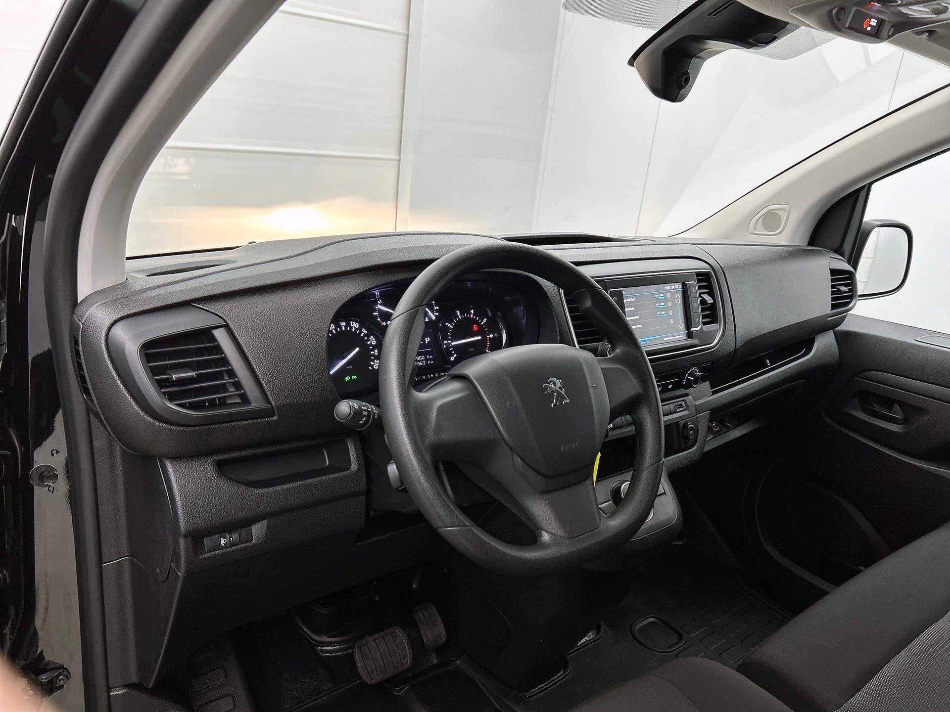 Peugeot Expert 2.0 BlueHDI 145PK L3 Automaat Airco Navigatie, Stof, Gebruikt, 2500 kg, Zwart