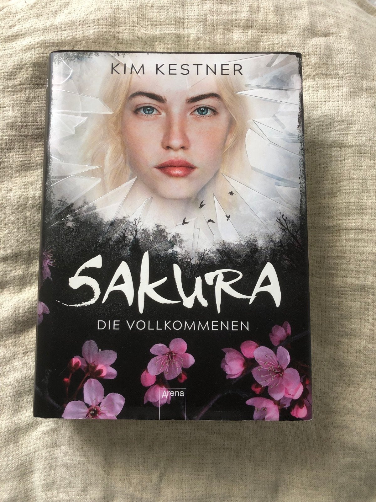 Sakura - Die Vollkommenen - Kim Kestner (Duits), Ophalen of Verzenden, Zo goed als nieuw, Kim Kestner, Europa overig