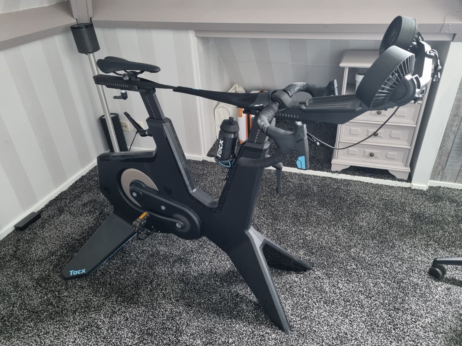 Tacx NEO Bike Smart met ventilatoren, Ophalen, Zo goed als nieuw, Hometrainer