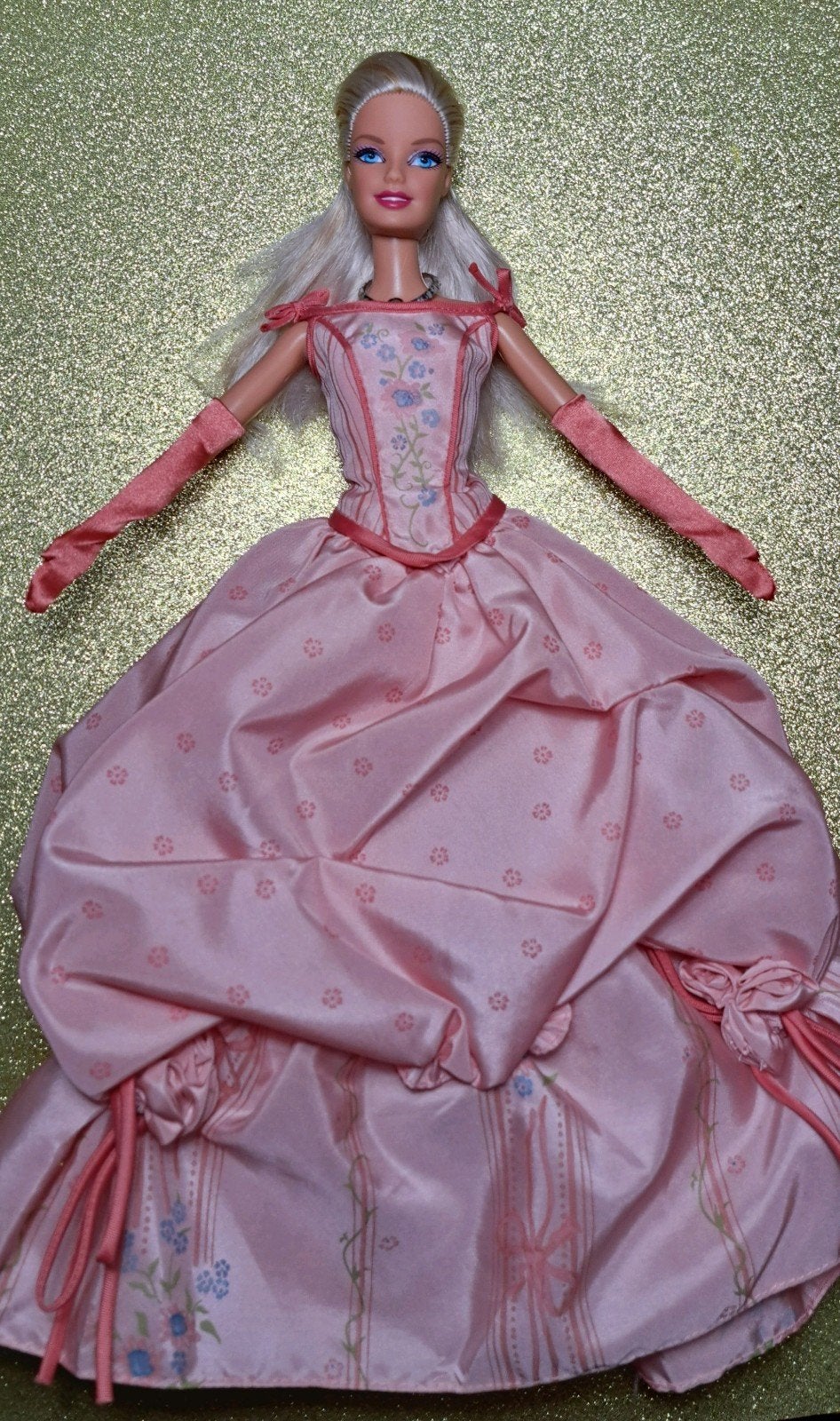 Mattel Collector Barbie baljurk Grand Entrance 2002, Ophalen of Verzenden, Zo goed als nieuw, Fashion Doll