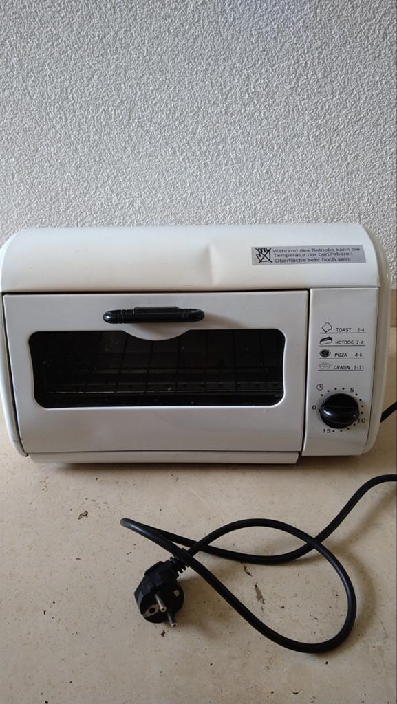 Camping Oven 600W, Ophalen of Verzenden, Gebruikt