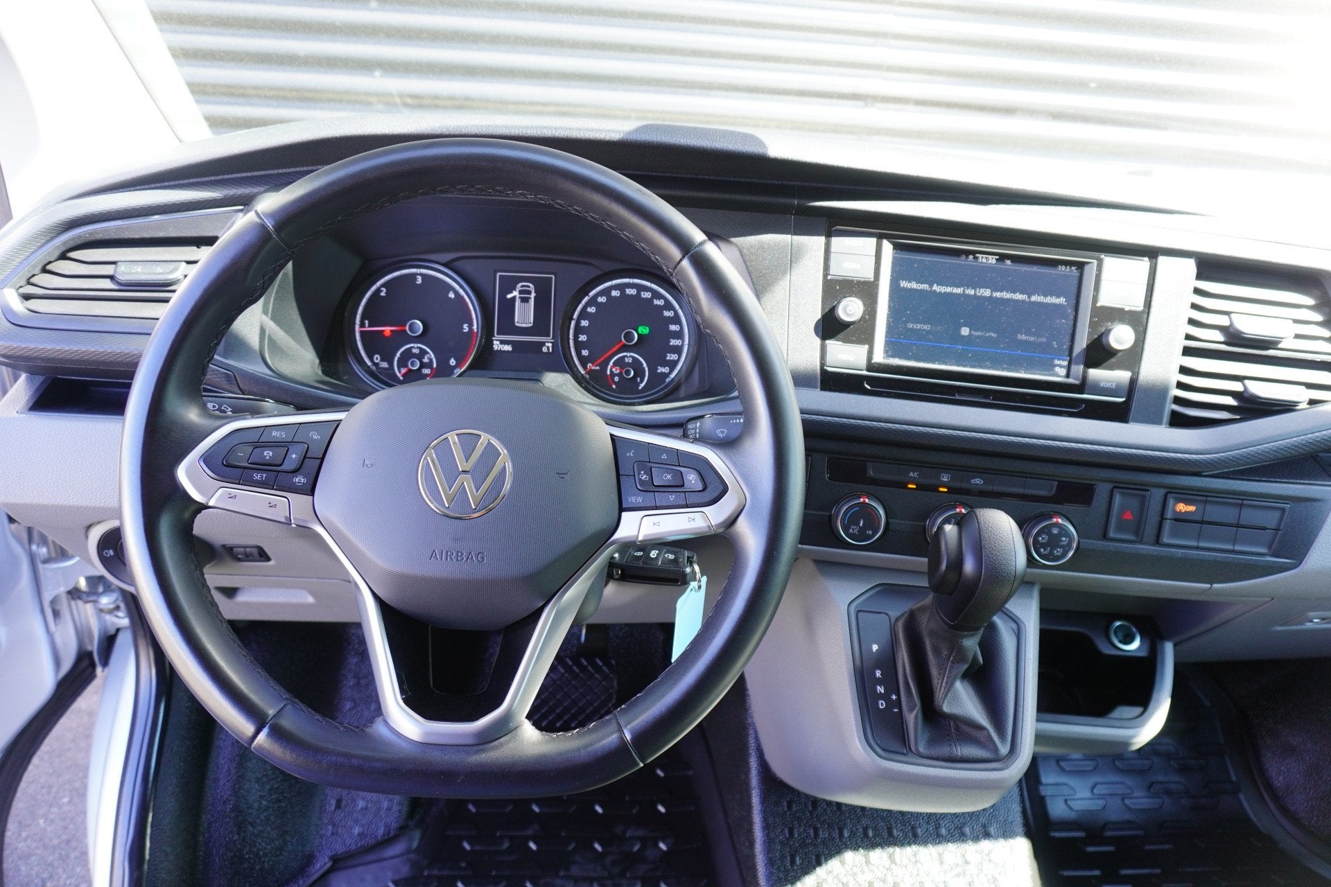 Volkswagen Transporter 150 pk Automaat L2H1 Apple Carplay Cr, Auto's, Gebruikt, 4 cilinders, 150 pk, Volkswagen