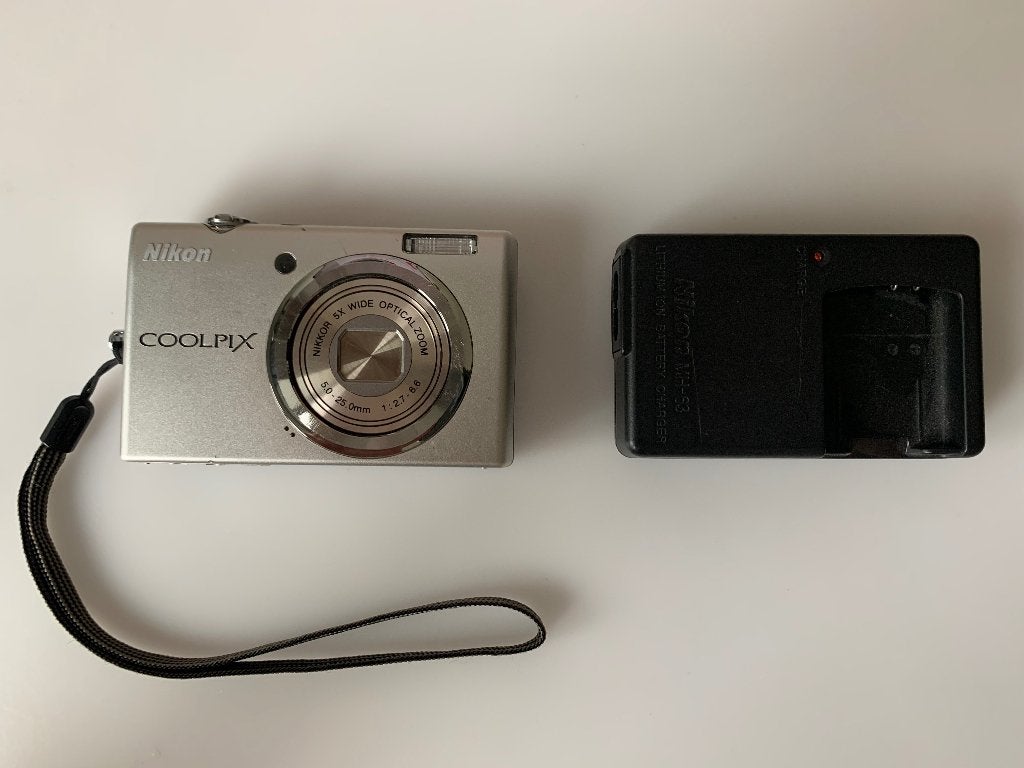 Nikon Coolpix S570, Gebruikt, 12 megapixels, Ophalen of Verzenden, Compactcamera