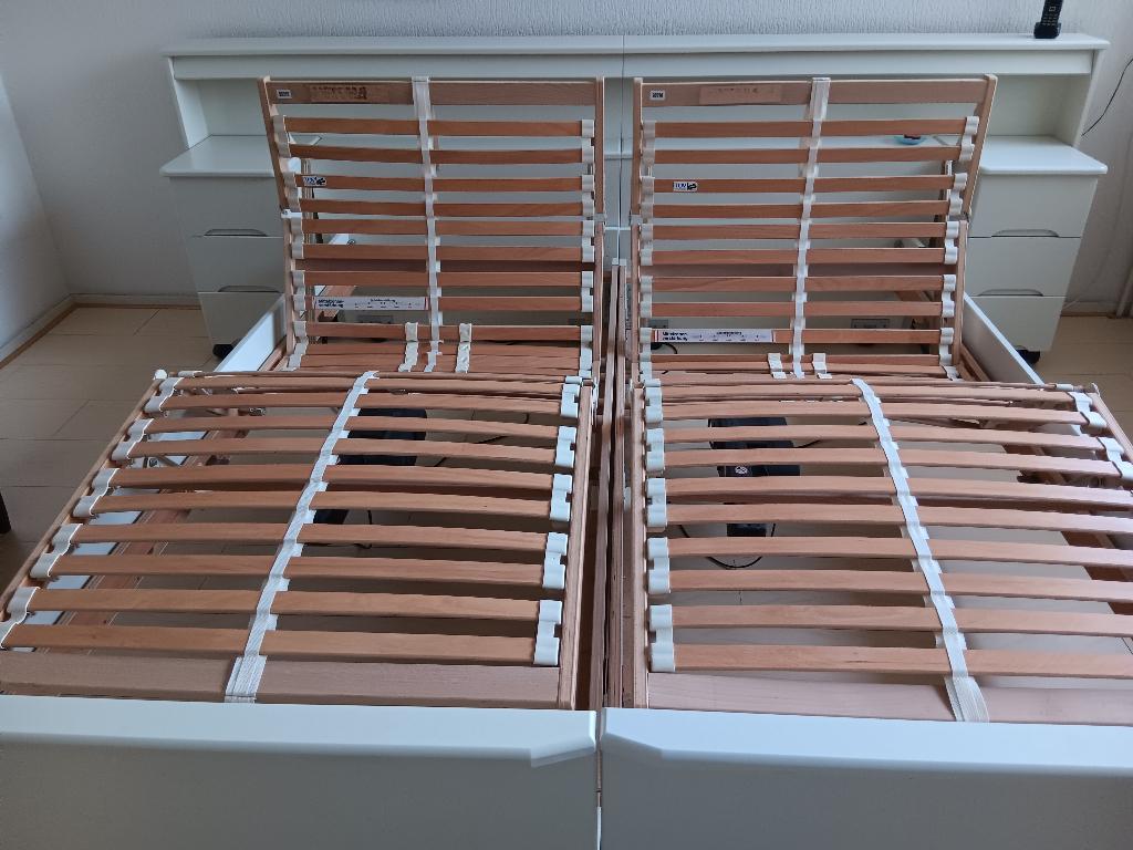 Groot seniorenbed 2.10m lang, Huis en Inrichting, Slaapkamer | Bedden, Ophalen, Gebruikt, Wit, Tweepersoons