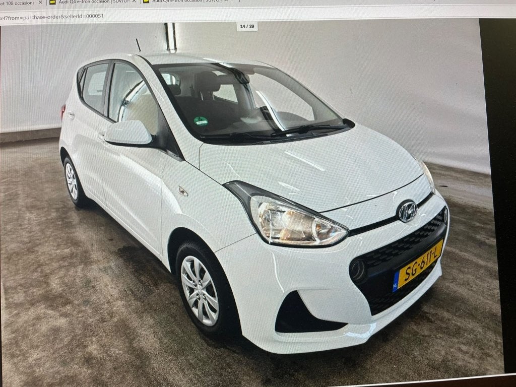 Hyundai i10 1.0i Comfort NAVIGATIE / CARPLAY / ANDROID / AIR, Auto's, Stof, Gebruikt, 4 stoelen, Wit