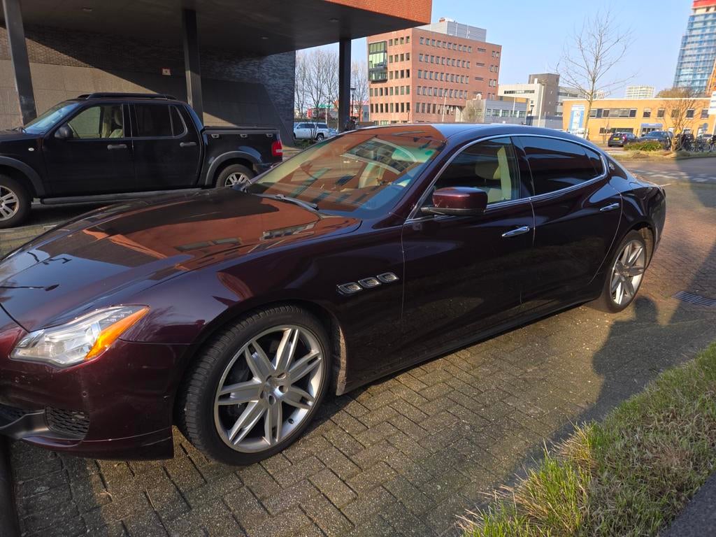 Maserati Quattroporte 3.0 S Q4 302KW 2013 Rood, Automaat, Beige, 120 €/maand, 10 km/l