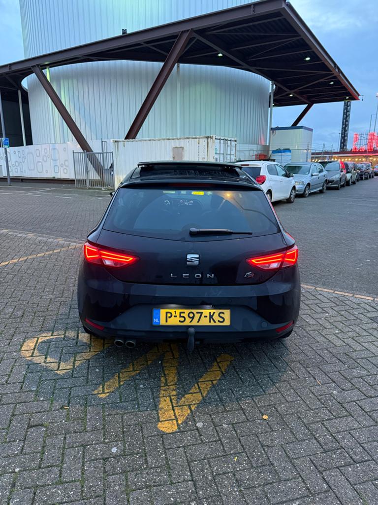 Seat Leon 2.0 TDI 190PK Dsg-6 2015 Zwart, Auto's, Seat, 4 cilinders, Leon, Diesel, Particulier