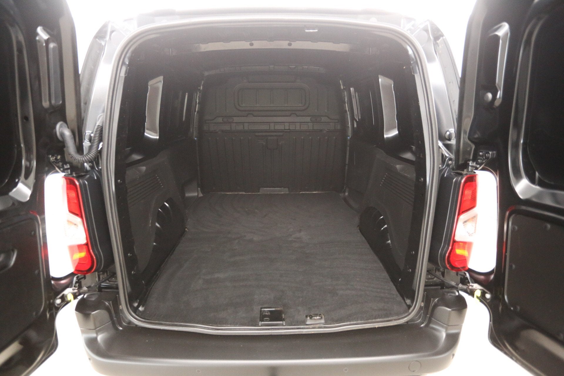 Opel Combo 1.5D 102PK | Airco | Cruise | Carplay | Trekhaak, Voorwielaandrijving, Stof, Gebruikt, Euro 6