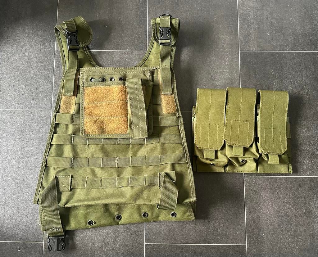 Groen Plate Carrier Vest met Magazijntasjes, Verzamelen, Militaria | Algemeen, Ophalen of Verzenden, Overige soorten, Overige gebieden