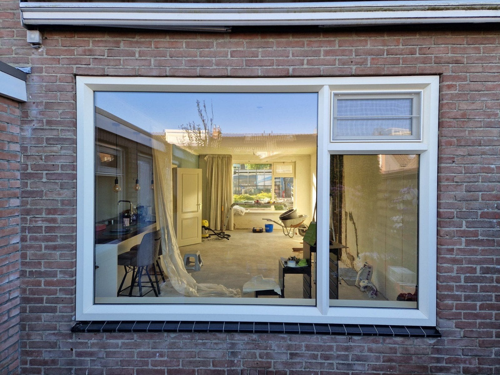 Groot gevelraam met dubbelglas en klapraam, Doe-het-zelf en Verbouw, Glas en Ramen, Ophalen, Gevelraam of Ruit, 120 tot 160 cm