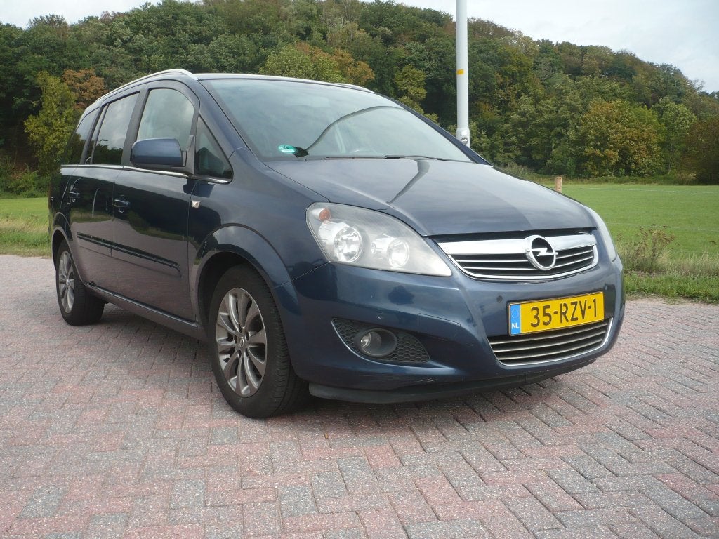 Opel Zafira 1.8 EDITION 103KW 2011 7 PERS Koppeling zit diep, Auto's, Voorwielaandrijving, Dealer onderhouden, Stof, 4 cilinders