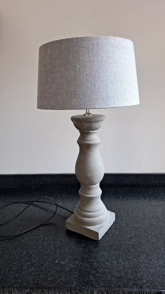 Lamp met kap, Huis en Inrichting, Lampen | Tafellampen, Ophalen, E27 (groot), Zo goed als nieuw, Met kap