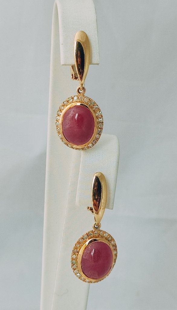 Exclusieve gouden oorhangers met robijn wn diamanten, Ophalen of Verzenden, Zo goed als nieuw, Met edelsteen, Goud
