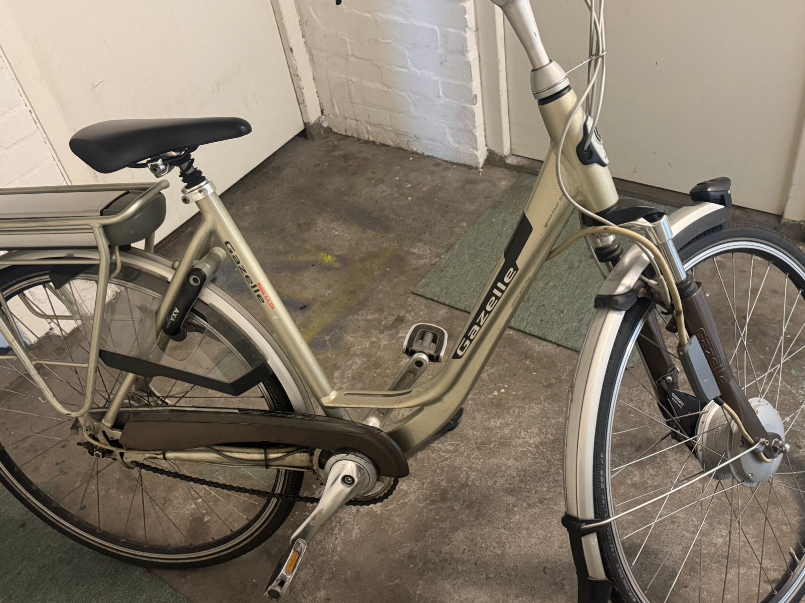 Gazelle electric fiets, Fietsen en Brommers, Fietsen | Dames | Damesfietsen, Ophalen of Verzenden, Zo goed als nieuw, Gazelle