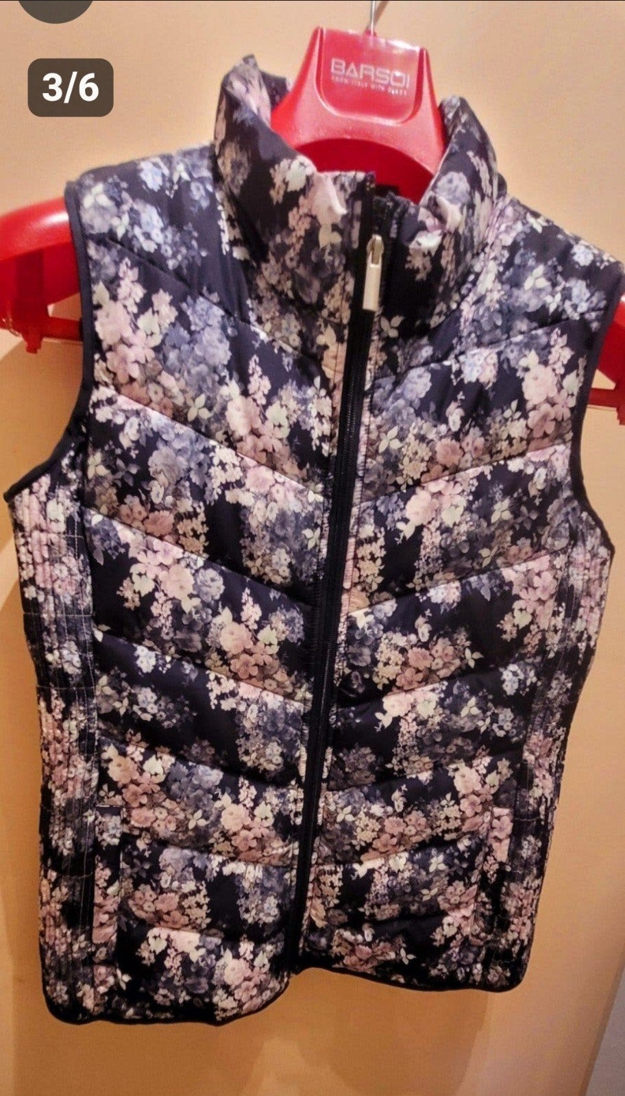 Bloemenprint bodywarmer - Maat M, Maat 38/40 (M), Meerkleurig, Nieuw, Ophalen of Verzenden