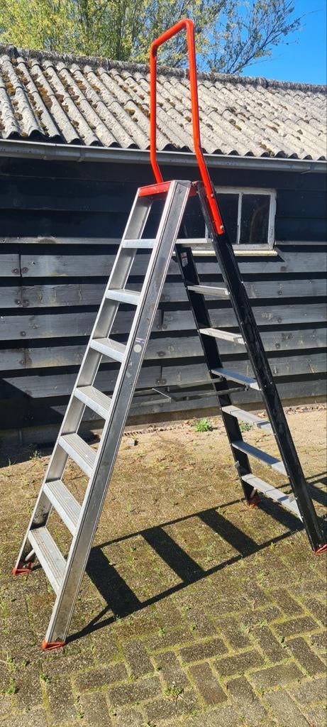 Altrex falco 2x 8 treden en beugel, Ophalen of Verzenden, Minder dan 2 meter