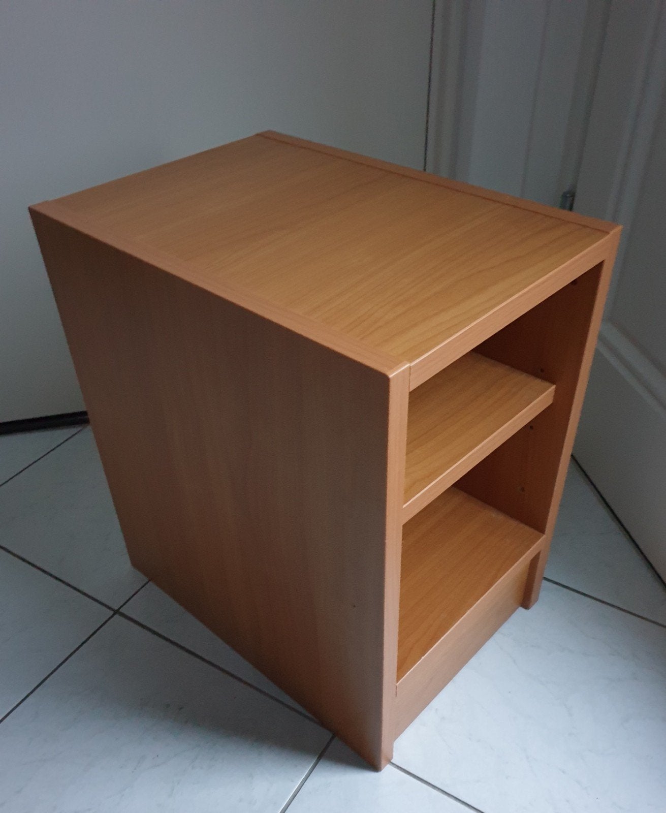 Nachtkastje met Verstelbare Plank., Ophalen, Zo goed als nieuw, Minder dan 45 cm, Minder dan 55 cm