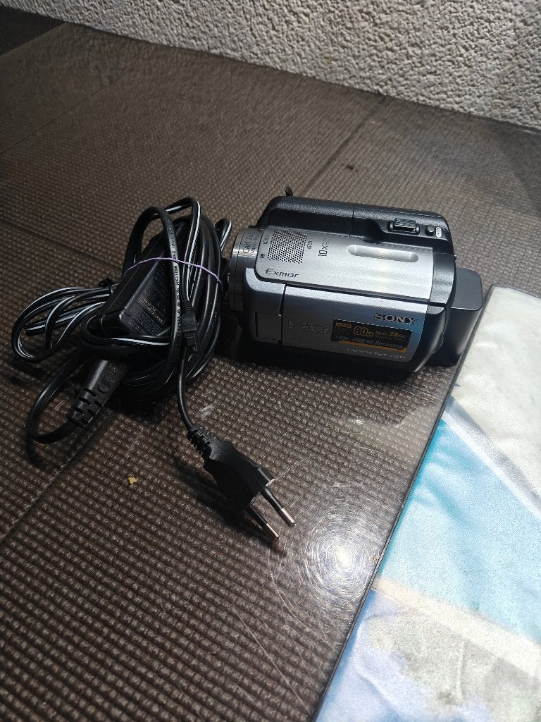 Sony hdr-xr106 Handcamera, Ophalen, Harde schijf, Zo goed als nieuw, Sony
