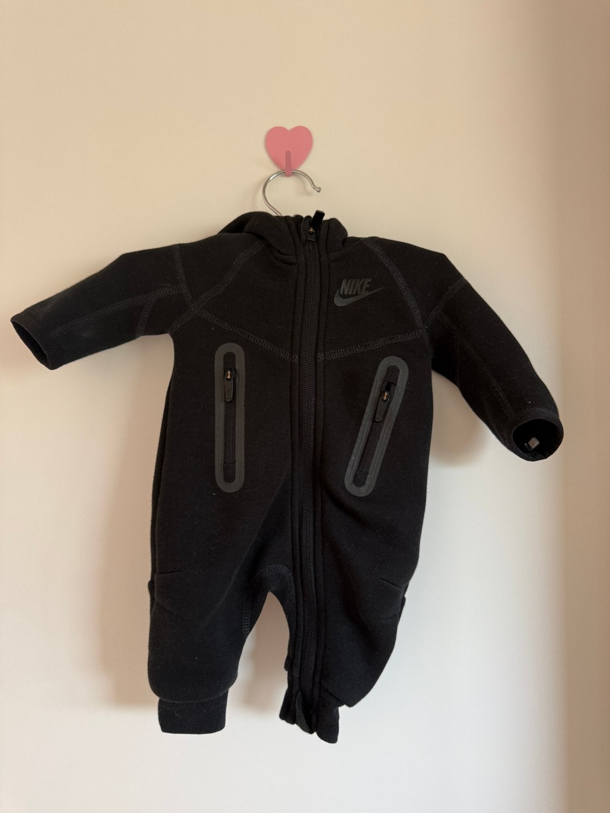 Nike Tech Fleece Baby Romper Zwart, Ophalen, Zo goed als nieuw, Jongetje of Meisje