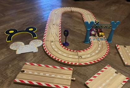 houten racebaan / treinbaan van Mickey Mouse, Overige merken, Zelf te bouwen, Ophalen of Verzenden, Handmatig