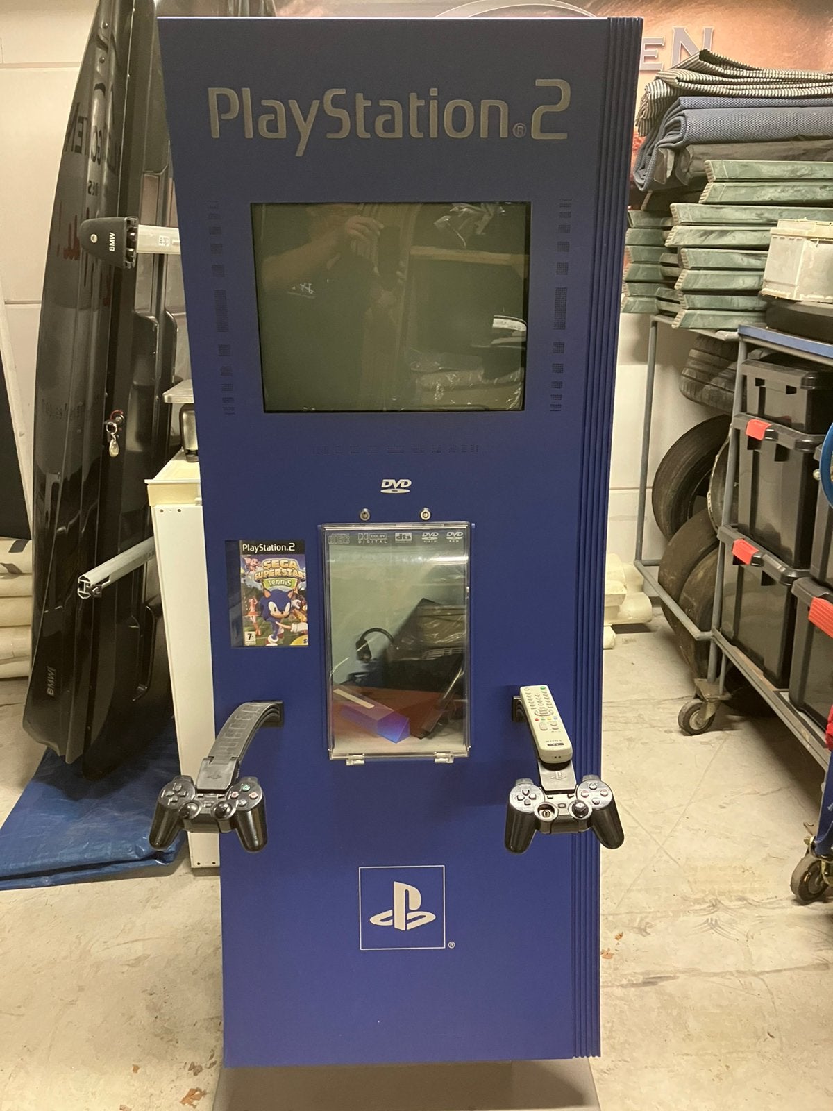 Kiosk Demopod PlayStation 2., Ophalen, Gebruikt, Met 2 controllers