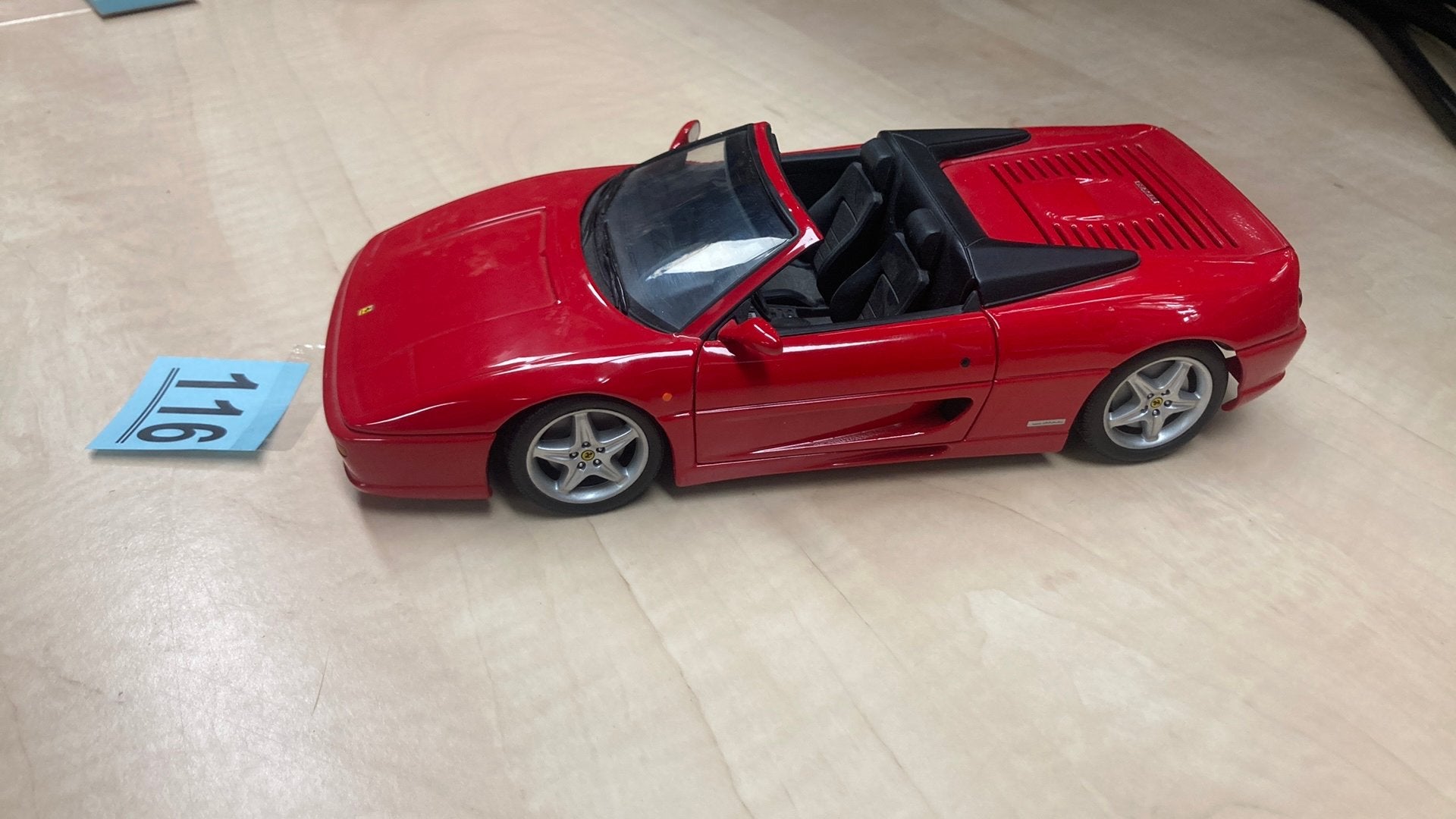 116 1:18 Ferrari F355, Ophalen, Zo goed als nieuw, Auto, UT Models