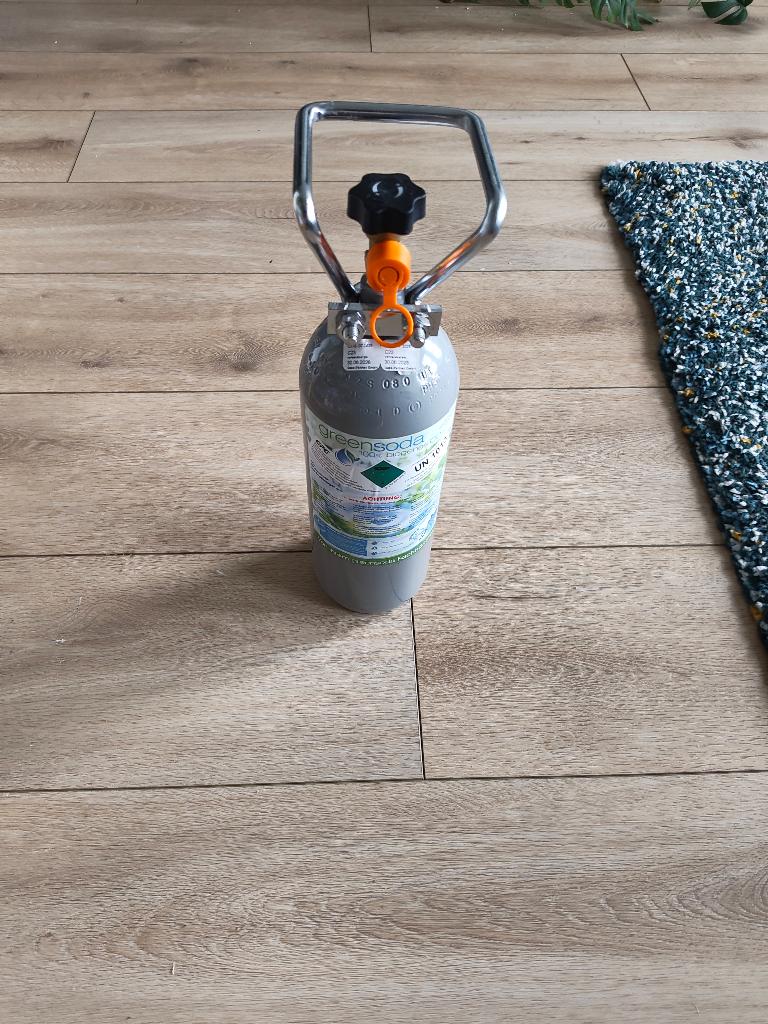 CO2 2kg fles voor bruiswater of aquarium, Witgoed en Apparatuur, Ophalen of Verzenden, Zo goed als nieuw