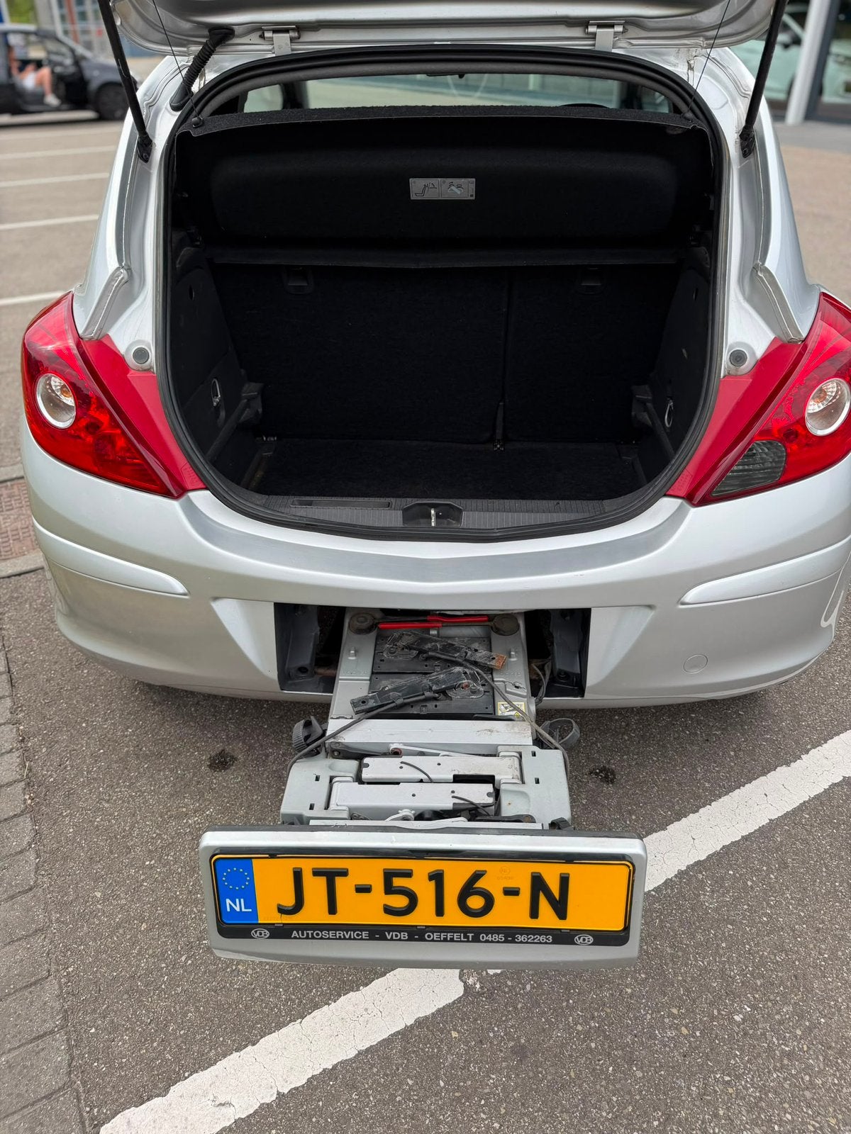 Opel Corsa 1.2 16V 3D WR 2007 Grijs, Auto's, Opel, Voorwielaandrijving, 40 €/maand, 4 cilinders, 1229 cc