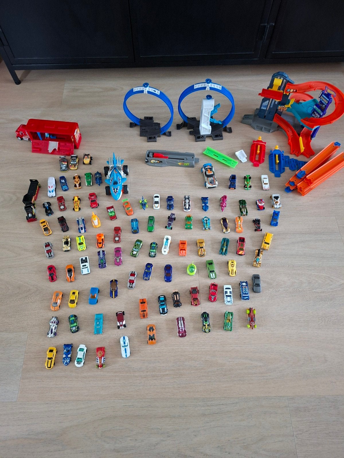 Grote collectie Hot Wheels auto's en racebanen, Ophalen, Gebruikt