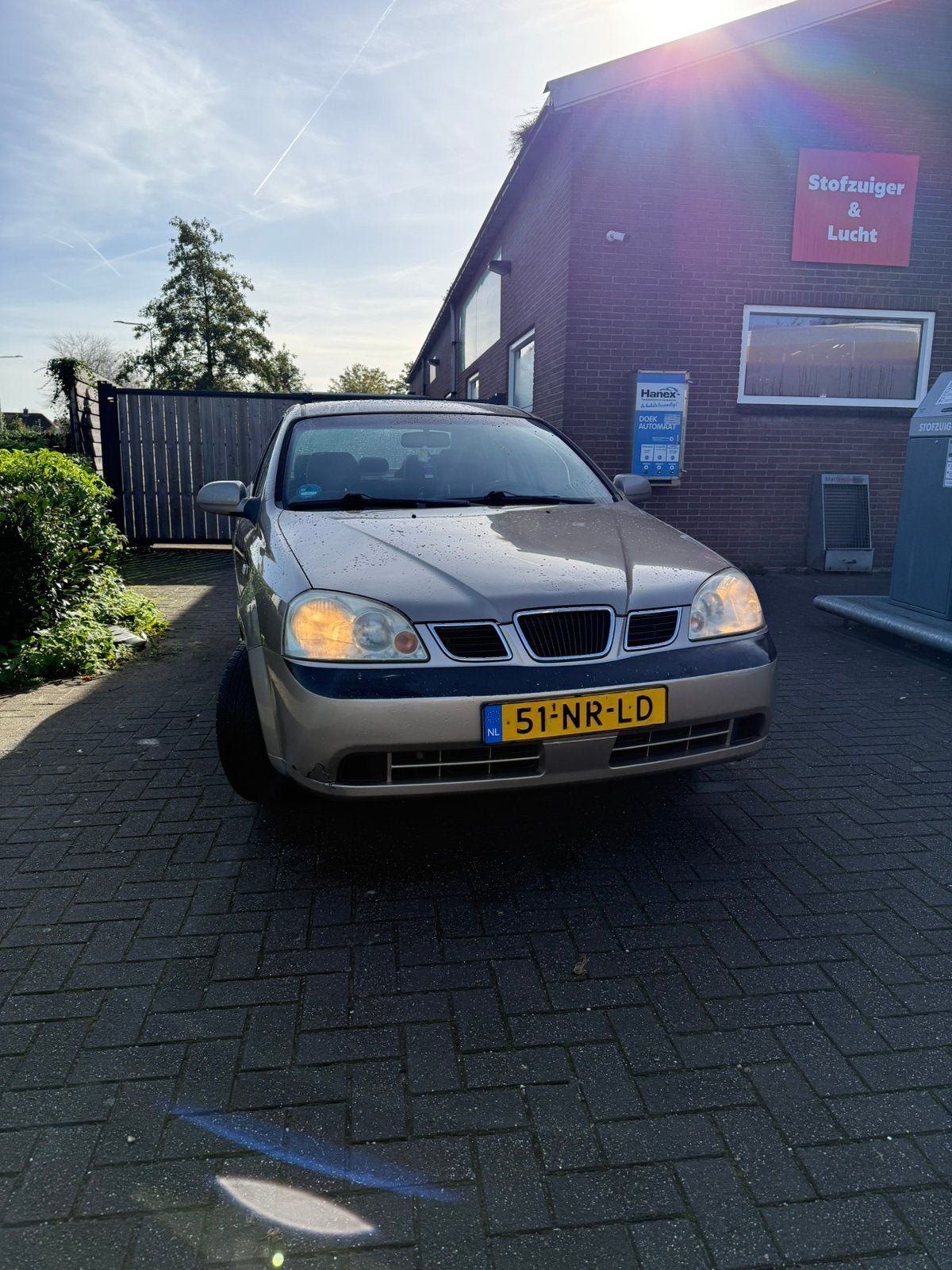 Daewoo Nubira 1.6 SDN 2004 Beige, Auto's, Voorwielaandrijving, 4 cilinders, 610 kg, Beige