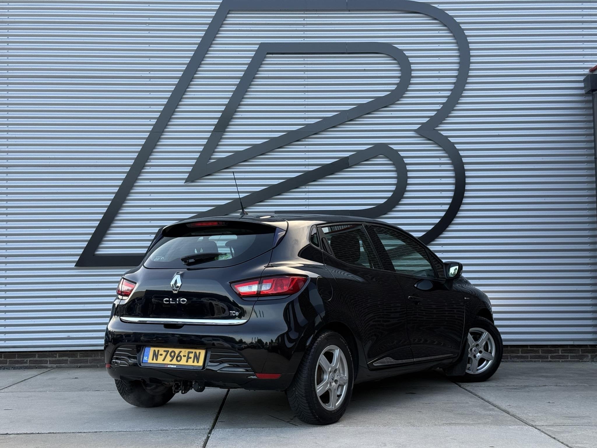 Renault Clio 0.9 TCe Dynamique 1e Eigenaar|Cruise|Navi|Trekh, Auto's, 898 cc, Stof, Euro 6, Zwart