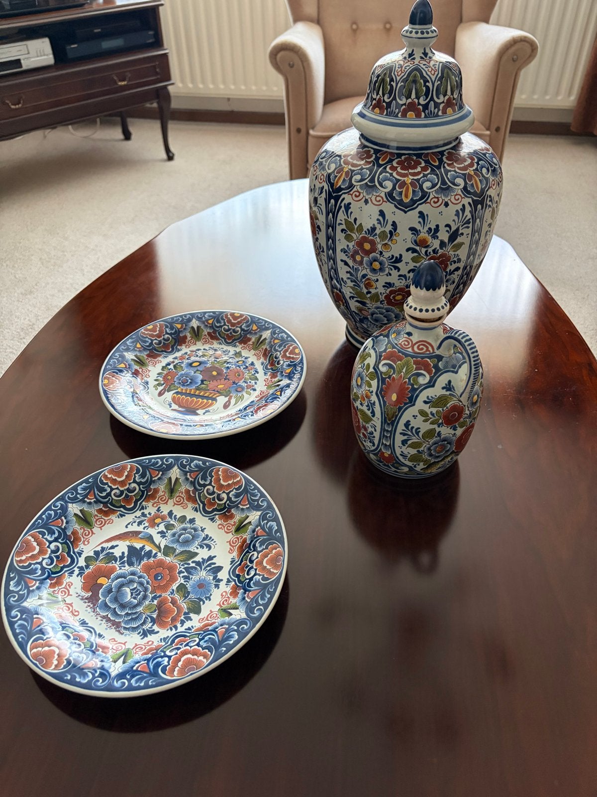 Prachtig Delfts Blauw Aardewerk Set - Vaas, Karaf, Borden, Ophalen of Verzenden