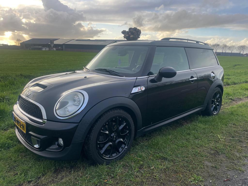 Mini Clubman 1.6 Cooper S AUT 2010 Zwart nieuwe APK, Auto's, Clubman, 4 cilinders, 4 stoelen, 1205 kg