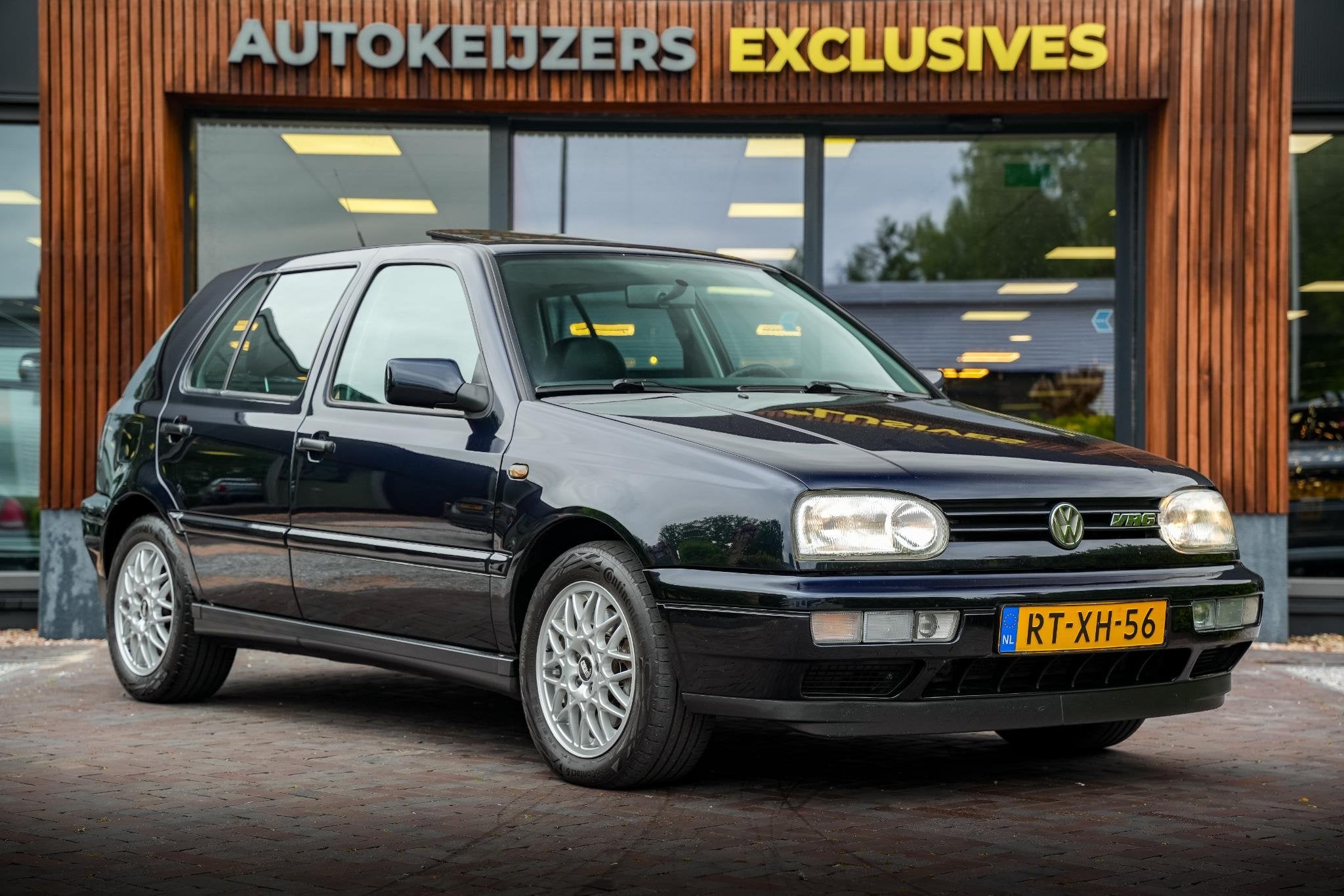 Volkswagen Golf 2.8 VR6 Schuifdak Stoelverw. Leer Airco UNIE, Auto's, Volkswagen, Stoelverwarming, Gebruikt, Blauw, 6 cilinders