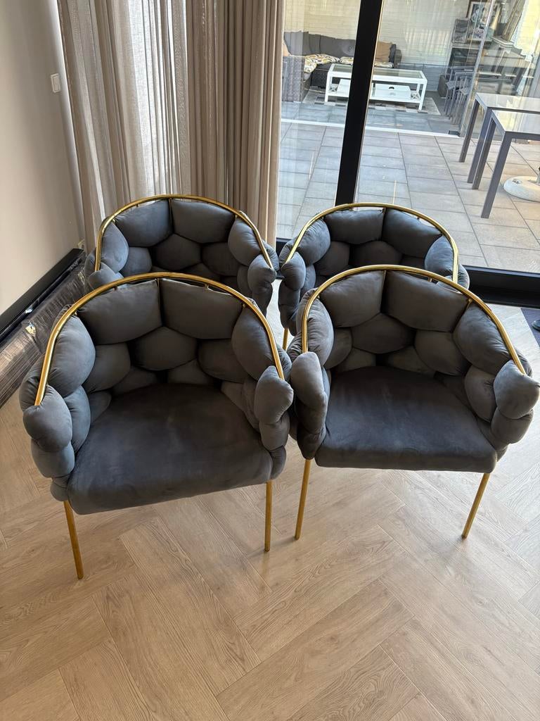 Set van 4 luxe grijze stoelen met gouden accenten, Ophalen of Verzenden, Zo goed als nieuw, Vier, Stof