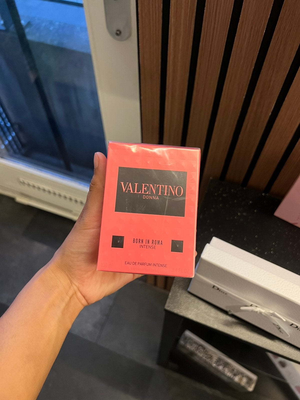 Parfum valentino born in roma intense, Ophalen of Verzenden, Nieuw
