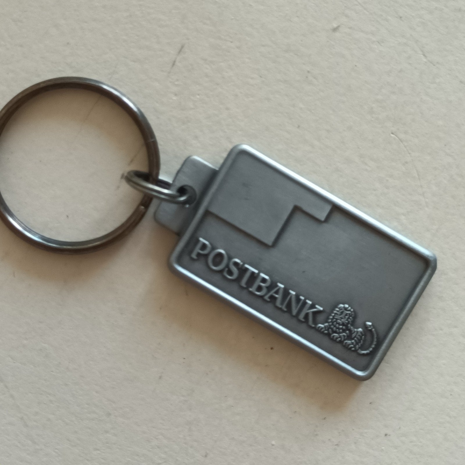 Vintage metalen Postbank sleutelhanger, Verzamelen, Sleutelhangers, Ophalen of Verzenden, Zo goed als nieuw, Merk