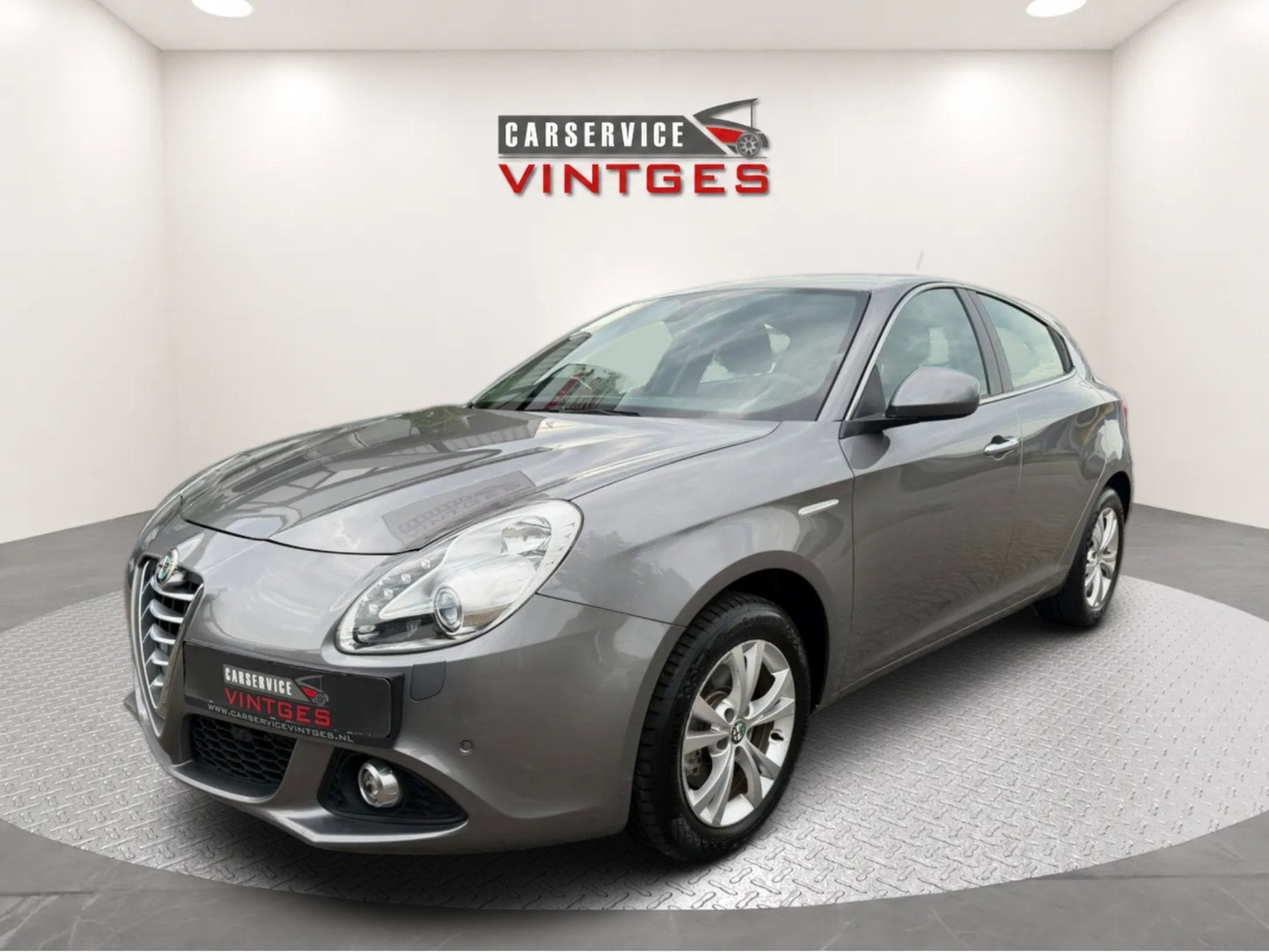 Alfa Romeo Giulietta 1.4 T Sprint Automaat 170PK | CarPlay |, Auto's, Alfa Romeo, Stof, Euro 6, 4 cilinders, Bedrijf