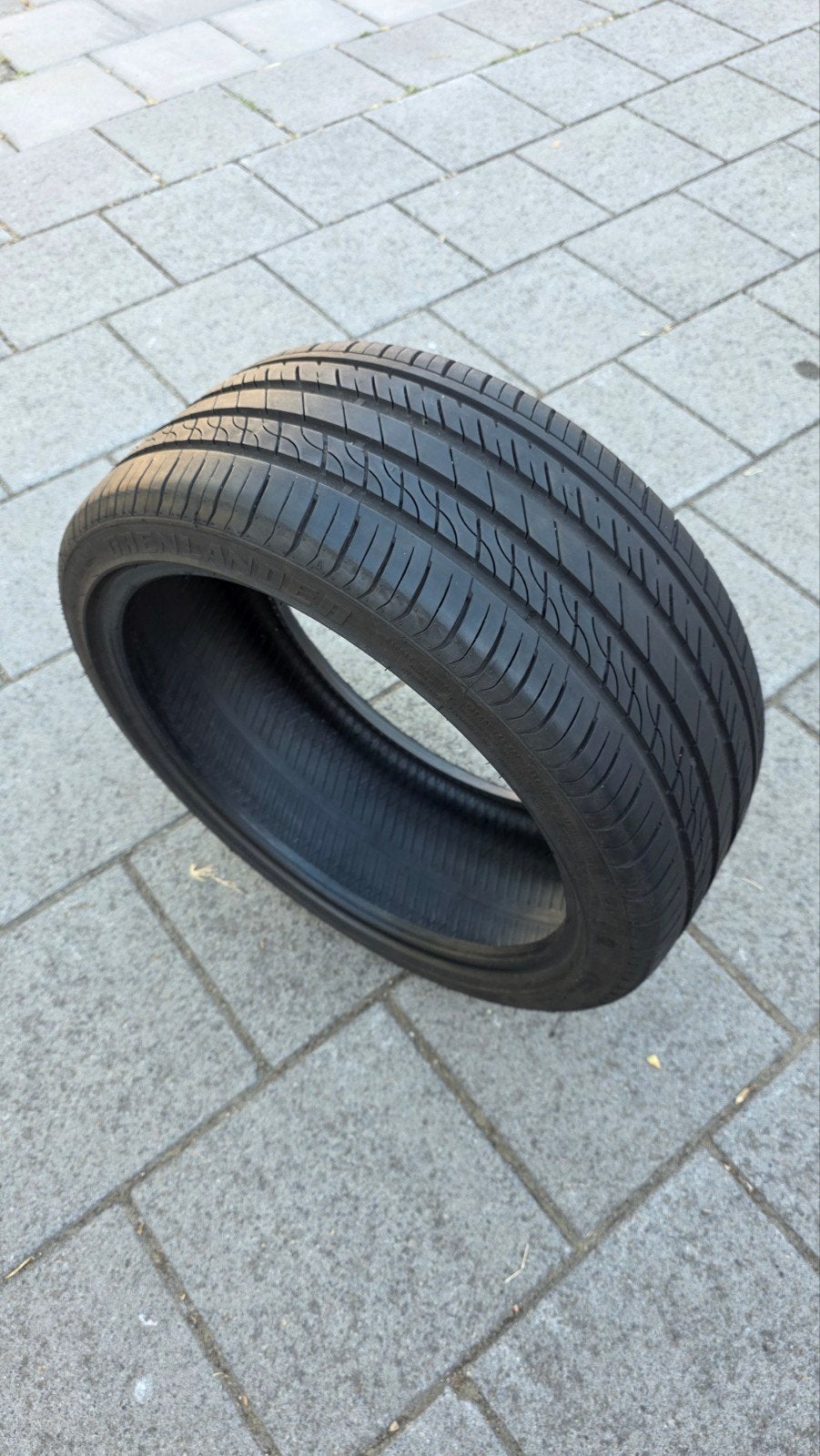 1 BAND GRENLANDER L-ZEAL56 M+S 205/40/R17, Ophalen of Verzenden, Gebruikt