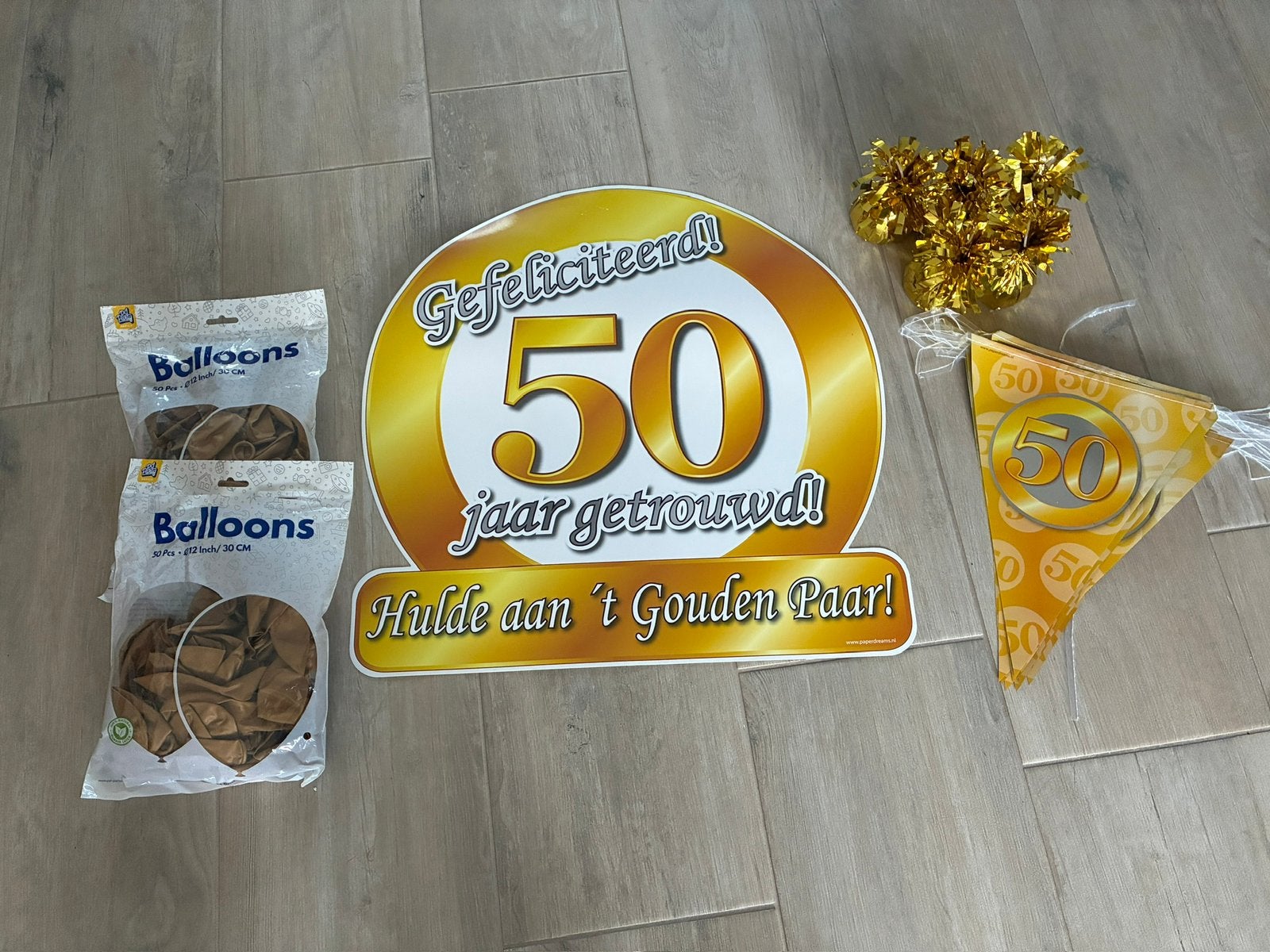 Diverse versieringen 50 jaar getrouwd, Hobby en Vrije tijd, Ophalen of Verzenden, Zo goed als nieuw, Versiering, Overige