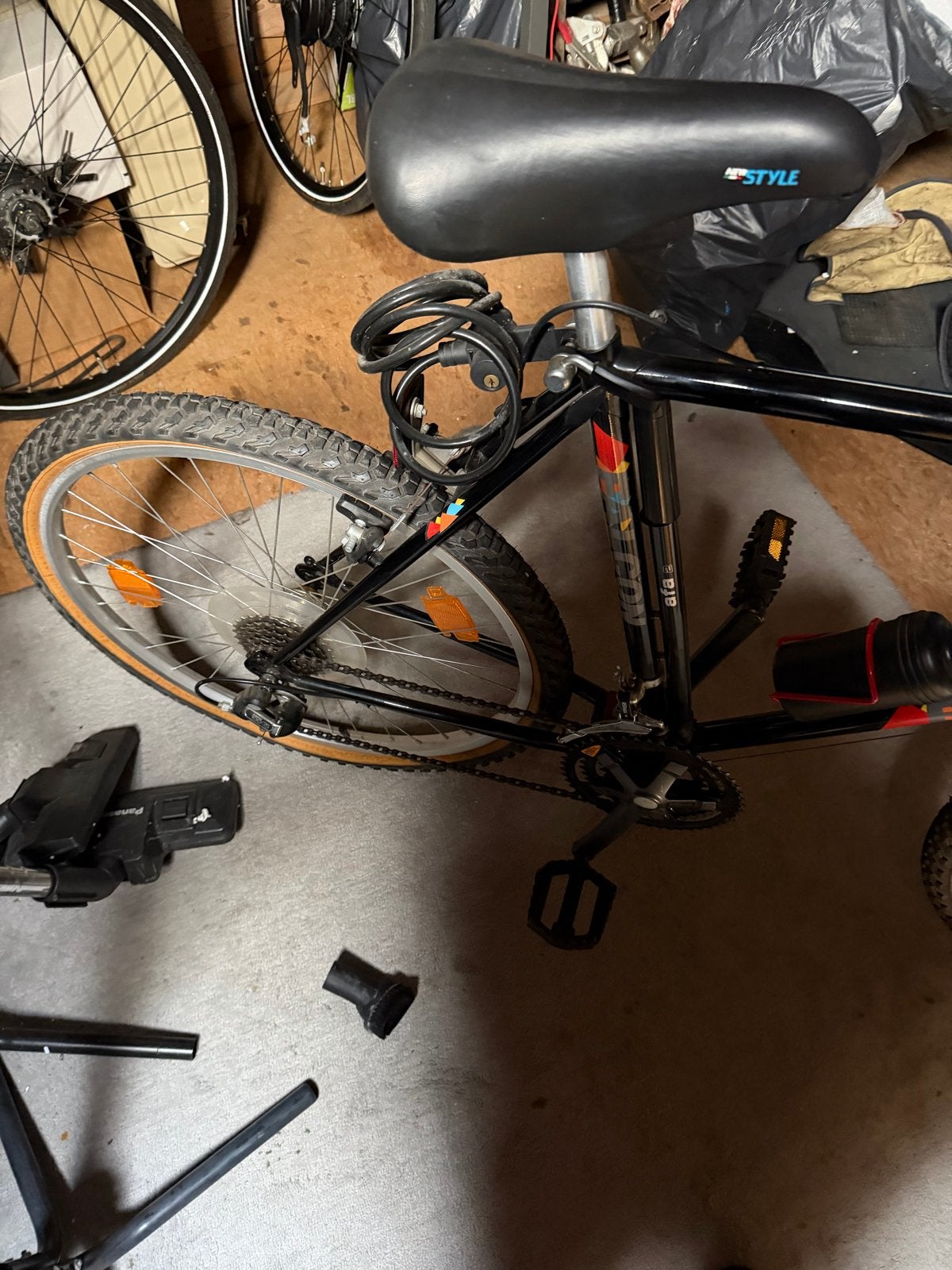 Zwarte mountainbike met Reynolds 500 frame, Gebruikt, Velgrem, Geen vering, Ophalen