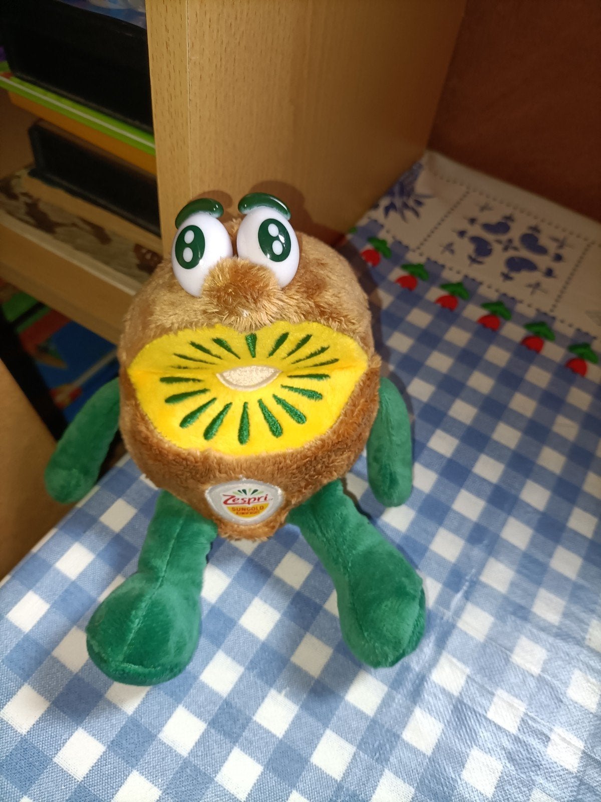 Zespri kiwi knuffel geel 16 cm groot, Ophalen of Verzenden, Zo goed als nieuw, Versiering