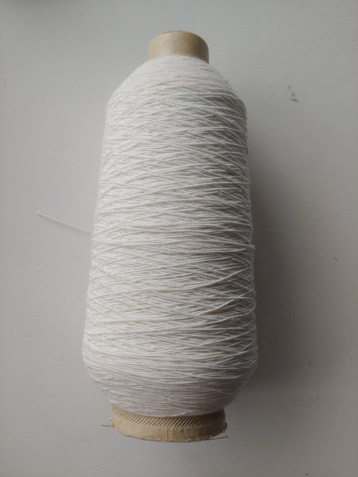 Elastiek garen - 2x zwart, 1x wit, Ophalen of Verzenden, Gebruikt, Garen of Naald(en)