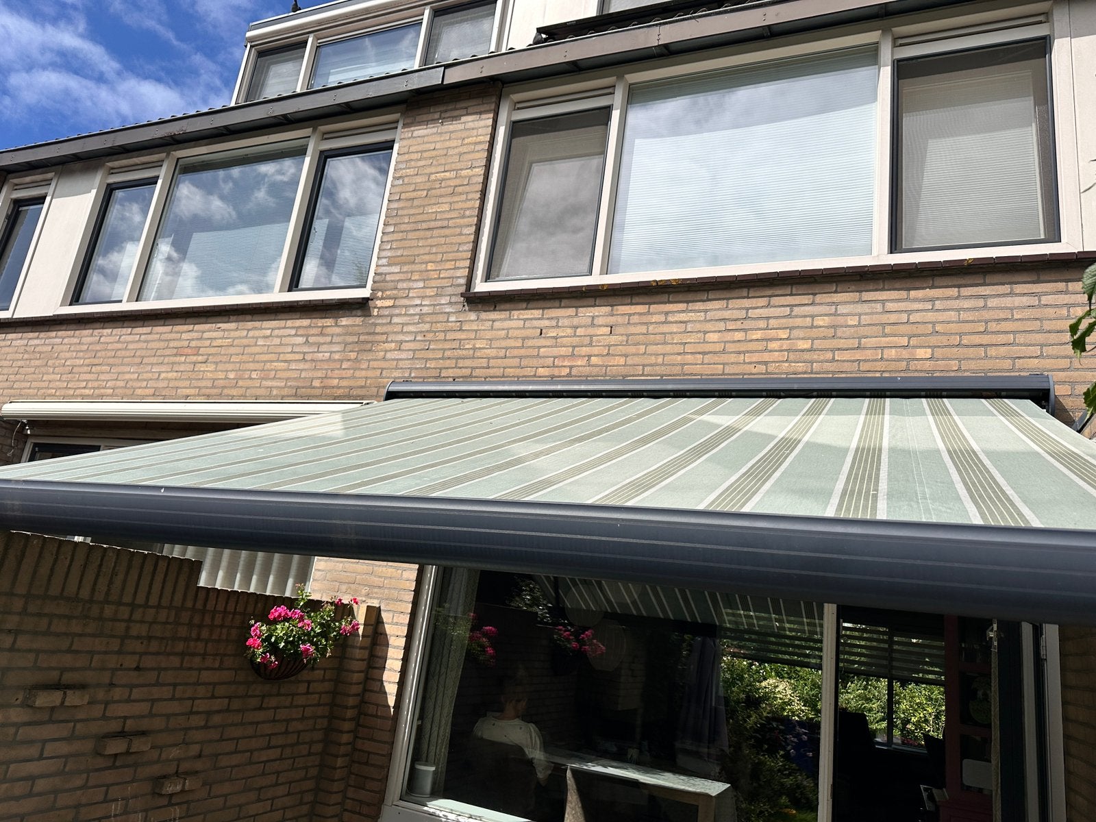 Elektrische zonwering zonnescherm knikarm, 150 tot 300 cm, Ophalen, Zo goed als nieuw, Knikarmscherm