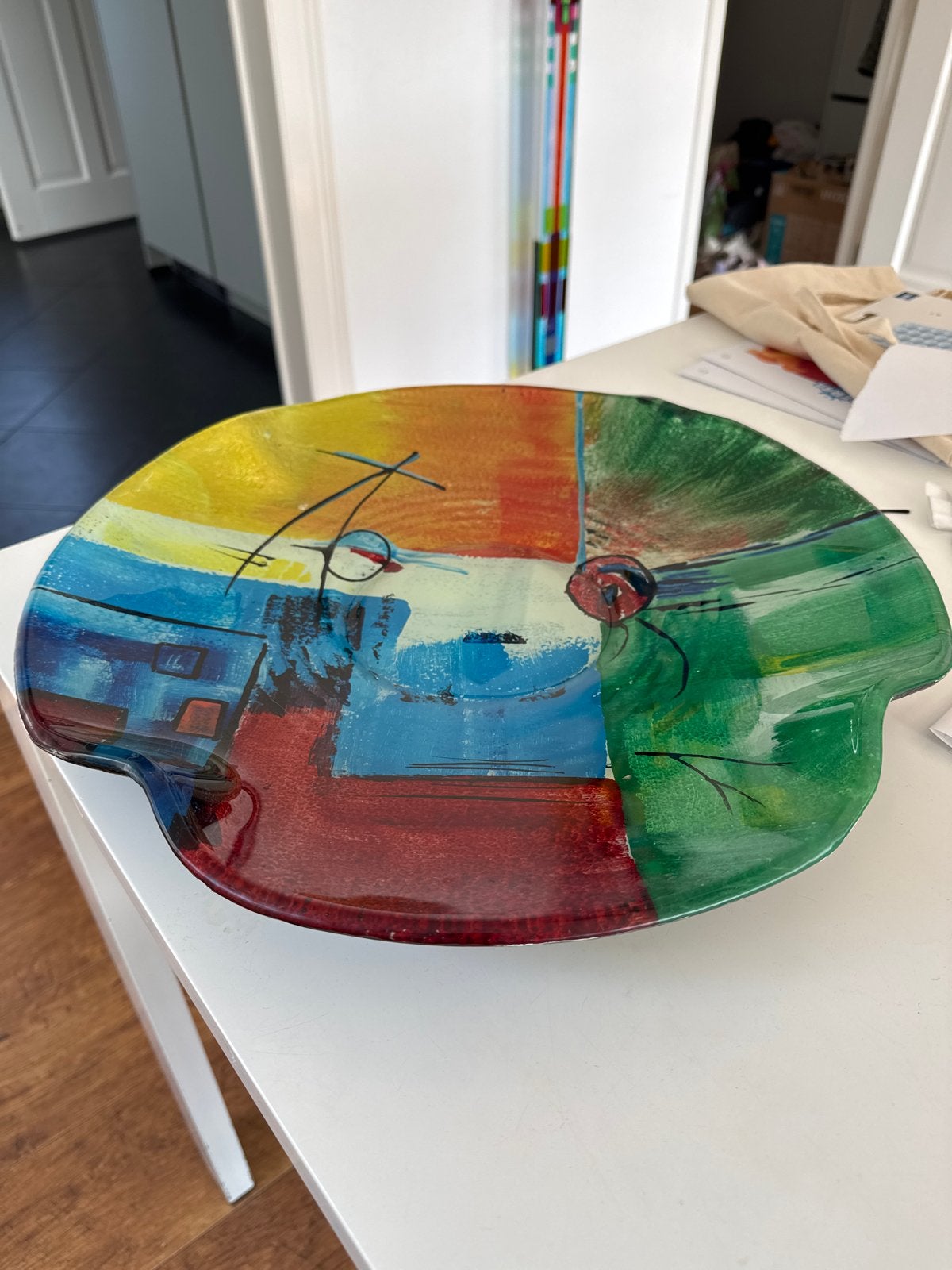 Decoratieve schaal, glas, 41cm diameter, kleurrijk design, Schaal, Rond, Ophalen of Verzenden, Glas