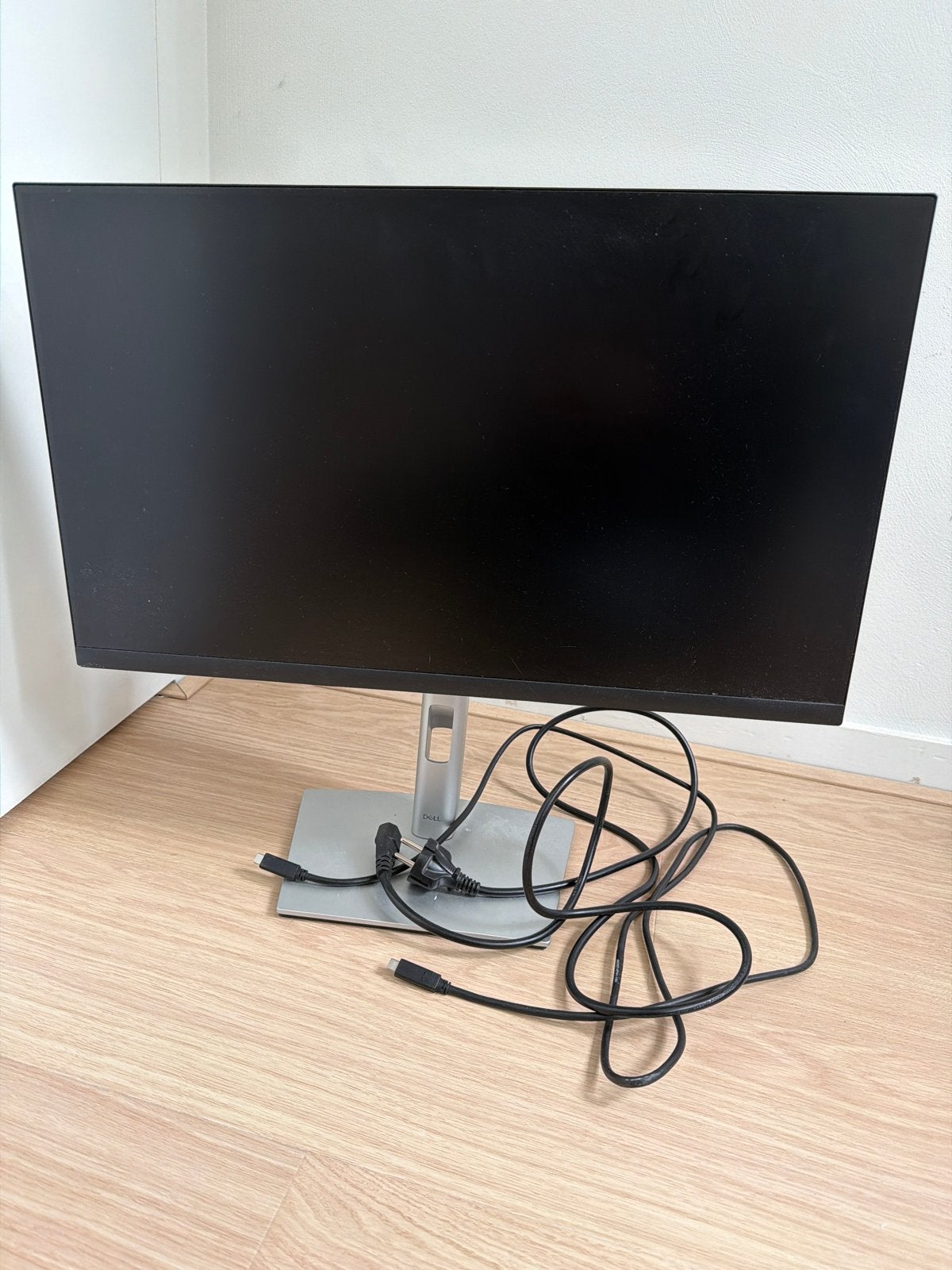 Dell P2422HE Monitor - USB-C Hub, Full HD, Zo goed als nieuw, Computers en Software, Monitoren, Ophalen, IPS, In hoogte verstelbaar