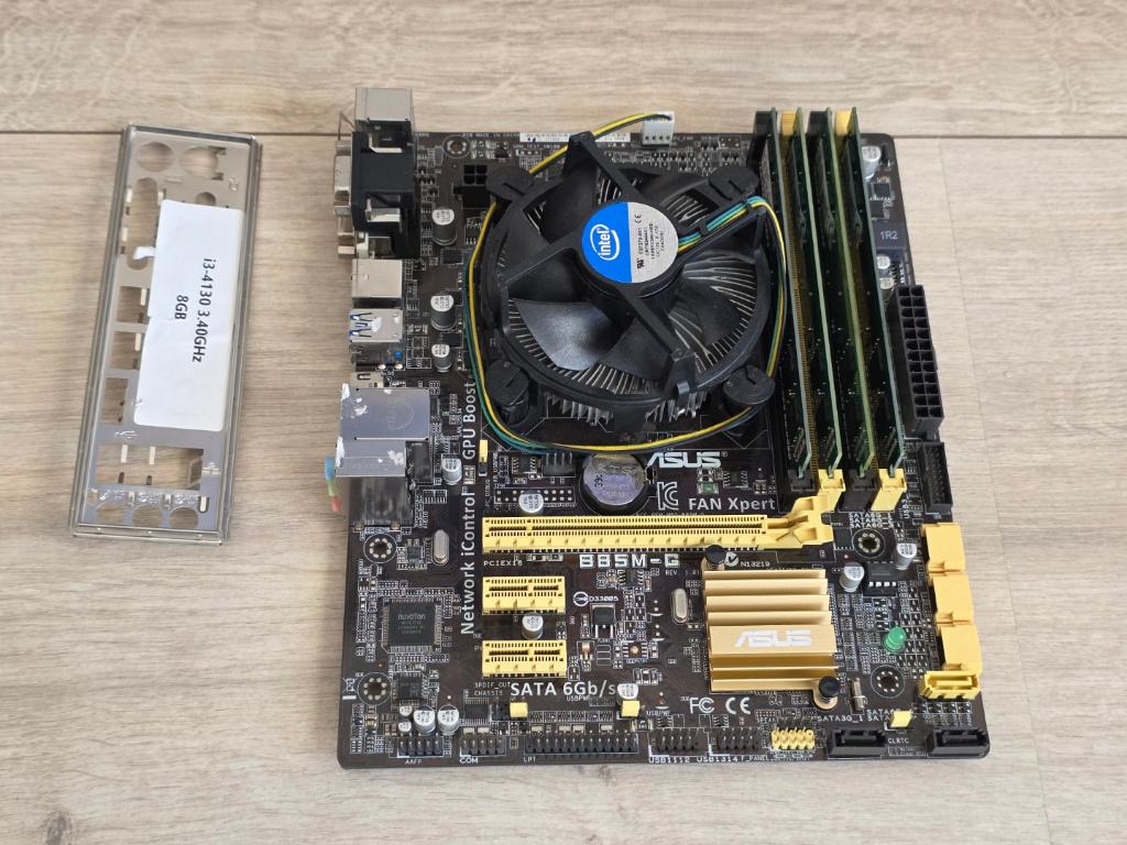 Asus B85M-G Moederbord + Intel i3-4130 , 8GB Ram, S1150, Gebruikt, DDR3, Ophalen of Verzenden, Micro-ATX