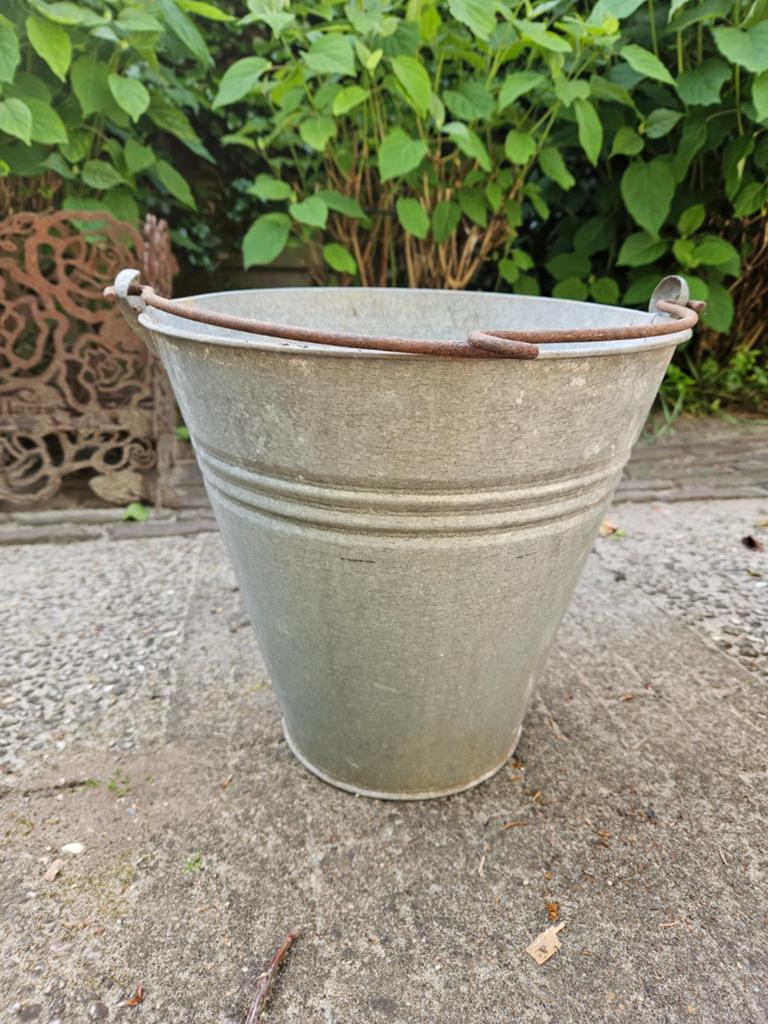 Oude zinken emmer, Ophalen, Gebruikt, Minder dan 30 cm, Rond